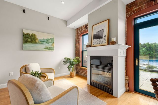 60 Merrimac St 615, Amesbury, MA 01913