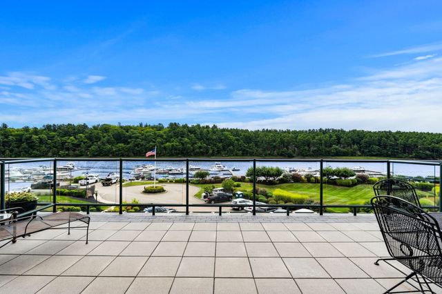 60 Merrimac St 615, Amesbury, MA 01913