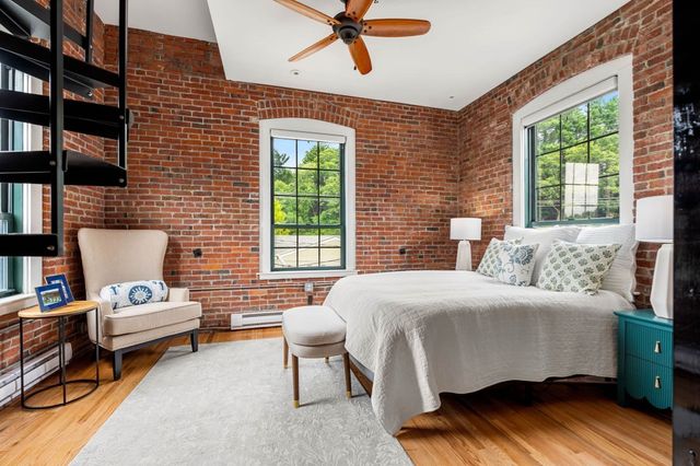 60 Merrimac St 615, Amesbury, MA 01913