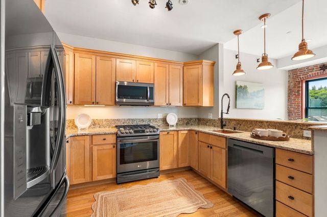 60 Merrimac St 615, Amesbury, MA 01913