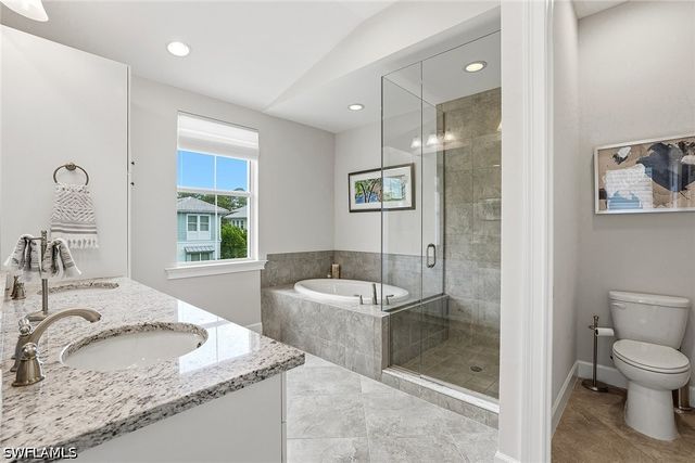 6561 Dominica DR 201, Naples, FL 34113