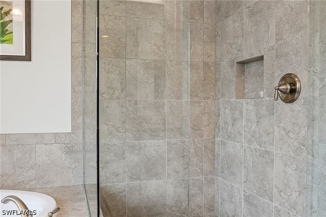 6561 Dominica DR 201, Naples, FL 34113