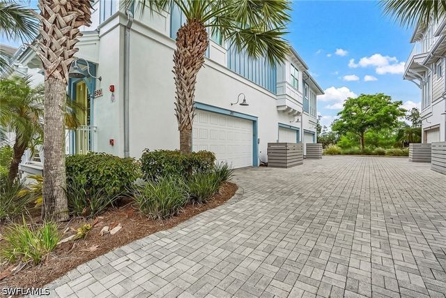 6561 Dominica DR 201, Naples, FL 34113