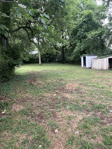 612 E Madison St, Pulaski, TN 38478