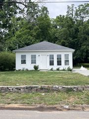 612 E Madison St, Pulaski, TN 38478