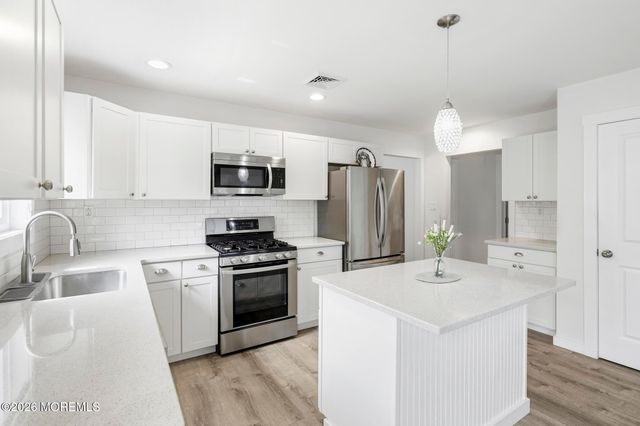 374 Barbados Drive N, Toms River, NJ 08757