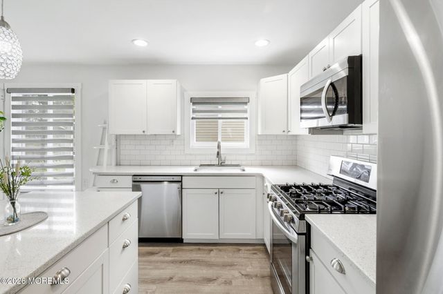 374 Barbados Drive N, Toms River, NJ 08757