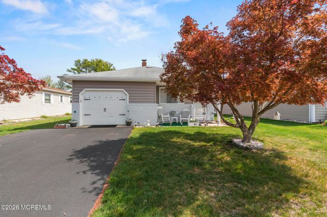 374 Barbados Drive N, Toms River, NJ 08757