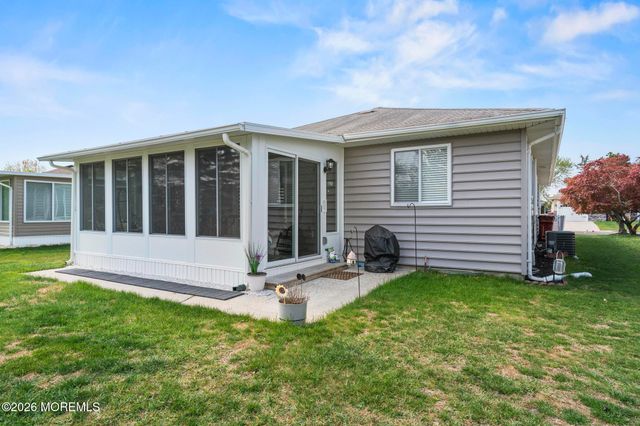 374 Barbados Drive N, Toms River, NJ 08757