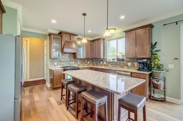 2990 Frontier Drive, Woodbury, MN 55129