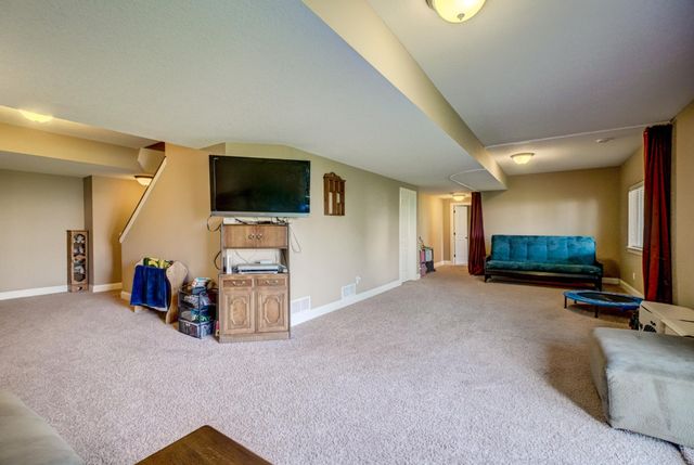 2990 Frontier Drive, Woodbury, MN 55129