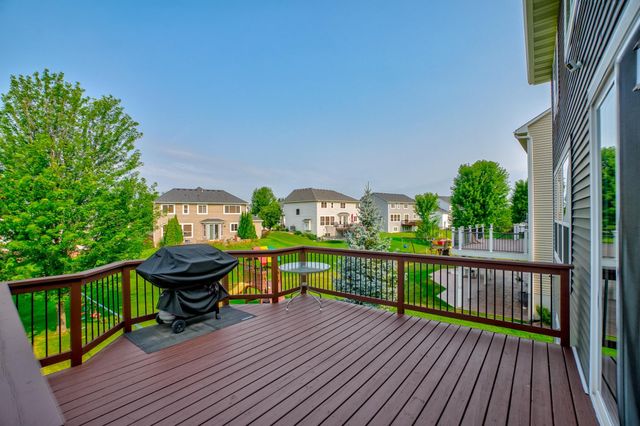 2990 Frontier Drive, Woodbury, MN 55129