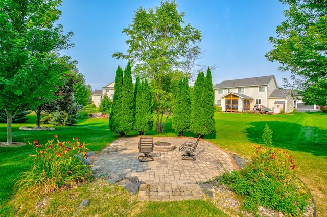 2990 Frontier Drive, Woodbury, MN 55129