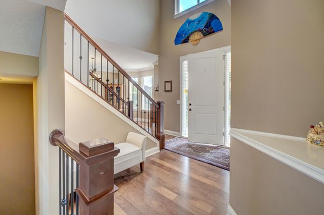 2990 Frontier Drive, Woodbury, MN 55129