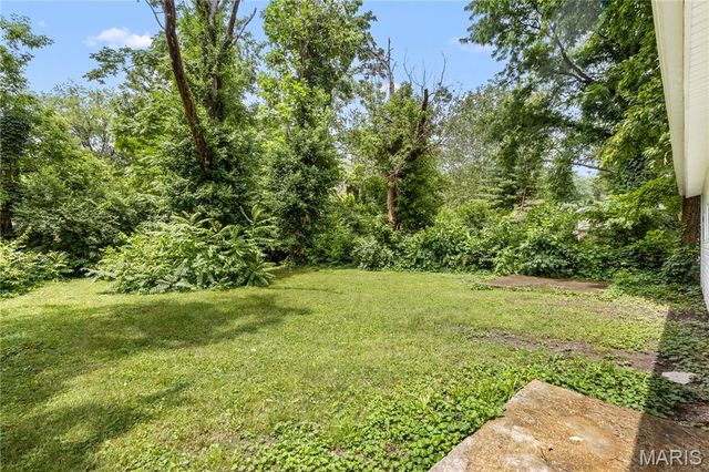 121 Cady Drive, Calverton Park, MO 63135