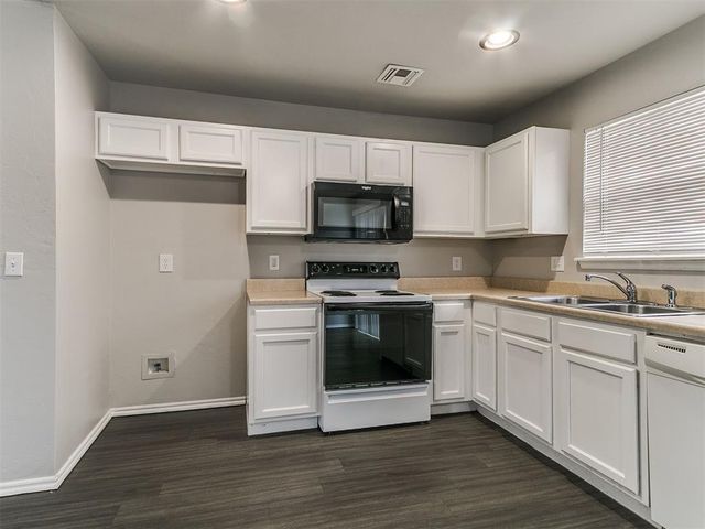 1419 NW 98th Street, Oklahoma City, OK 73114