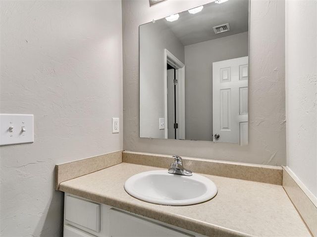 1419 NW 98th Street, Oklahoma City, OK 73114