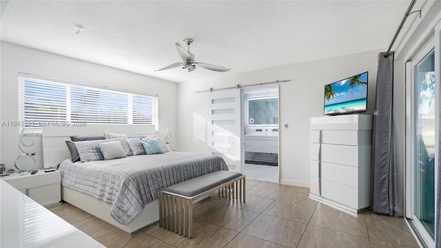 5921 SW 17th St, Plantation, FL 33317