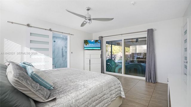 5921 SW 17th St, Plantation, FL 33317