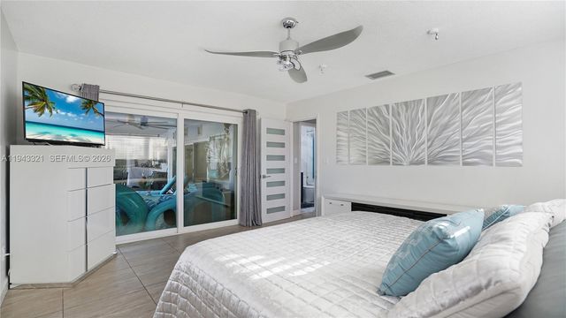 5921 SW 17th St, Plantation, FL 33317