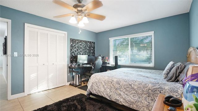 5921 SW 17th St, Plantation, FL 33317