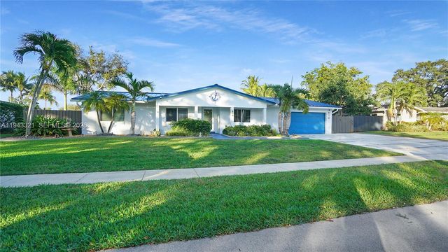 5921 SW 17th St, Plantation, FL 33317