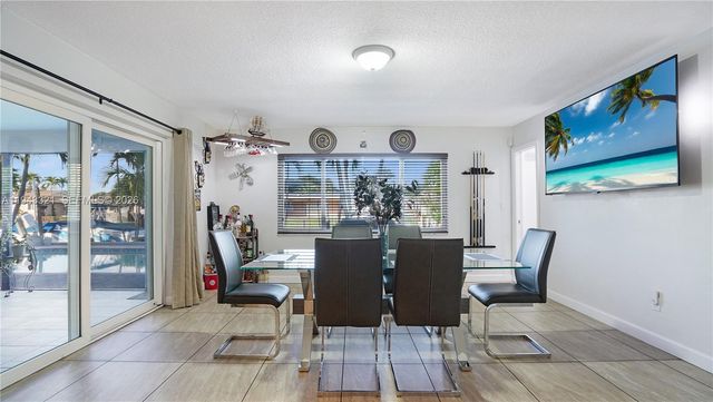 5921 SW 17th St, Plantation, FL 33317