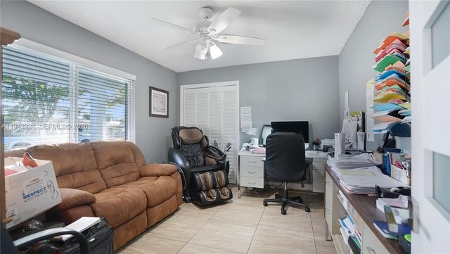 5921 SW 17th St, Plantation, FL 33317