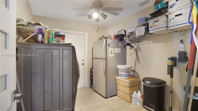 5921 SW 17th St, Plantation, FL 33317