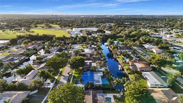 5921 SW 17th St, Plantation, FL 33317