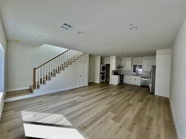 913 W 21st, Los Angeles, CA 90007