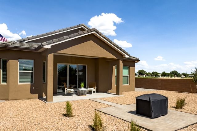 2722 La Luz de Cristo, Santa Fe, NM 87507