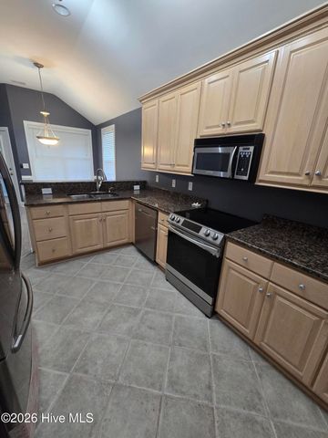51 Castle Bay Drive, Hampstead, NC 28443