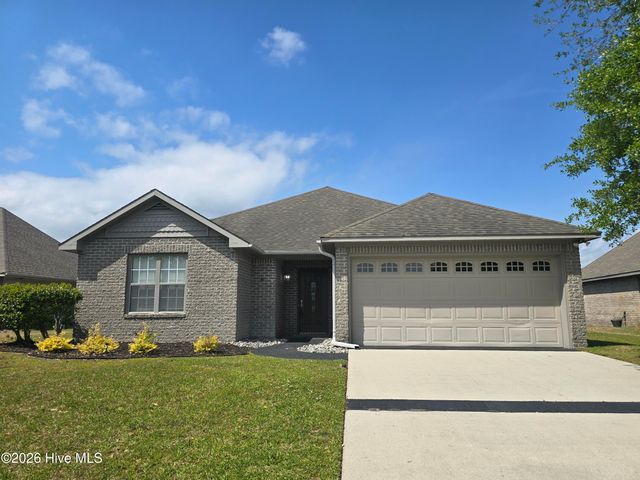 51 Castle Bay Drive, Hampstead, NC 28443