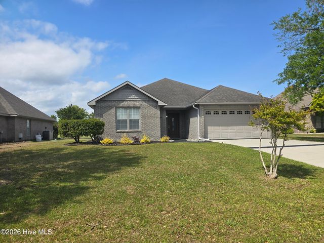 51 Castle Bay Drive, Hampstead, NC 28443