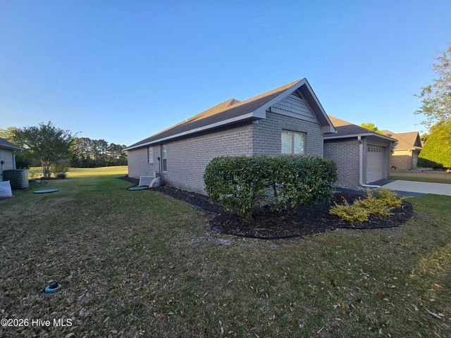51 Castle Bay Drive, Hampstead, NC 28443