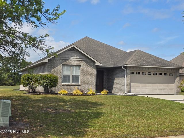 51 Castle Bay Drive, Hampstead, NC 28443
