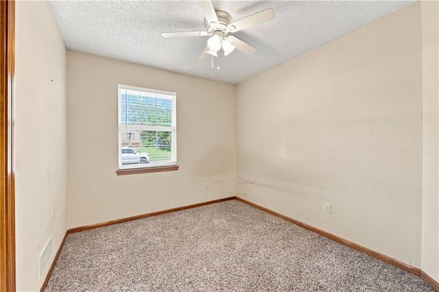 3204 SE 5TH Court, Blue Springs, MO 64014