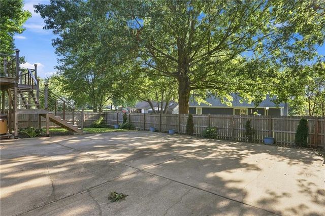 3204 SE 5TH Court, Blue Springs, MO 64014