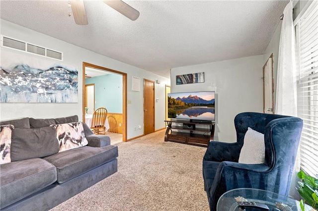 3204 SE 5TH Court, Blue Springs, MO 64014