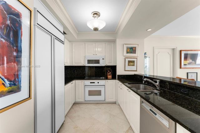 3400 SW 27th Ave 1902, Miami, FL 33133