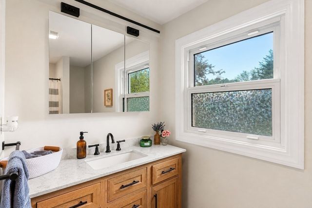 476 Lindell, Leominster, MA 01453