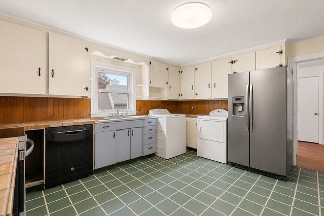 476 Lindell, Leominster, MA 01453