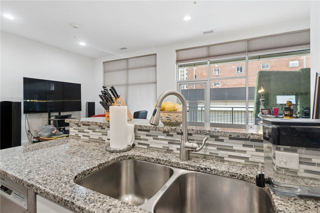 301 5th Ave 518, Downtown Pgh, PA 15222