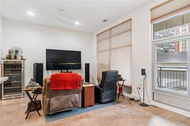 301 5th Ave 518, Downtown Pgh, PA 15222