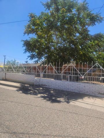 1921 JOHN Street SE, Albuquerque, NM 87102