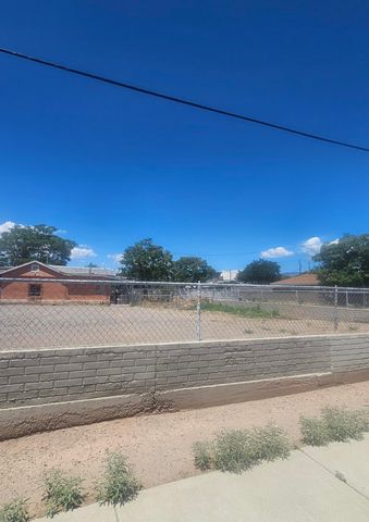 1921 JOHN Street SE, Albuquerque, NM 87102