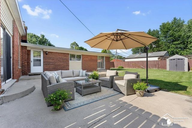 8214 Gulley Street, Taylor, MI 48180