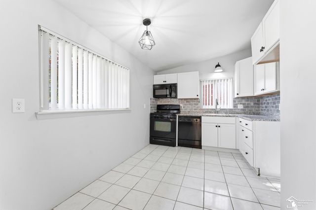 8214 Gulley Street, Taylor, MI 48180
