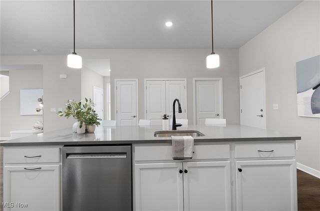 374 Bascule Drive, Lorain, OH 44052